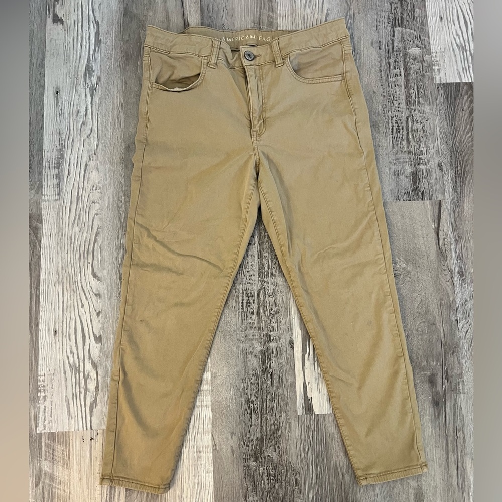 Stretchy American Eagle X-Short Khaki Jeans! 👖 Size 12